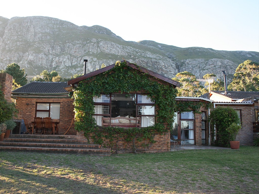 Hermanus Lagoon Edge Accommodation